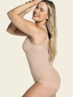 Body faja con bralette incorporado con control de abdomen Leonisa 018517