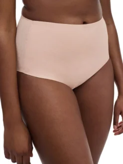 Braga Alta moldeadora Chantelle Comfort Chic