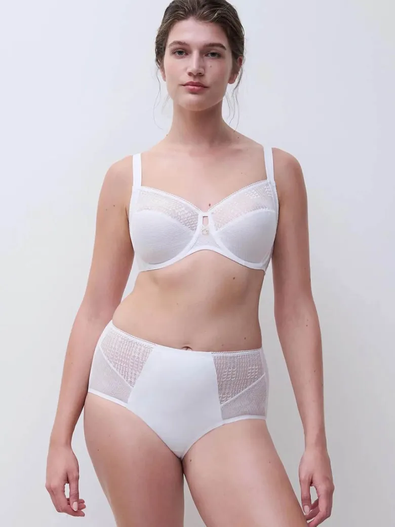 Braga alta moldeadora Chantelle Intrigue