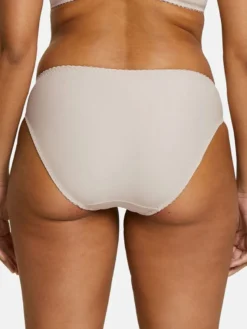 Braga Clasica Sans Complexe Arum