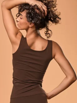 Camiseta mujer Focenza Tirantes 203 Chocolate