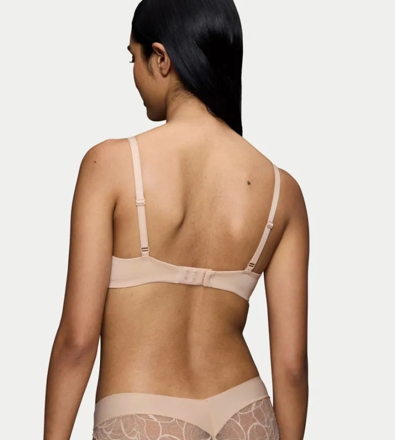 Sujetador de encaje con relleno Spacer Triumph Body Make-up Illusion Lace WP