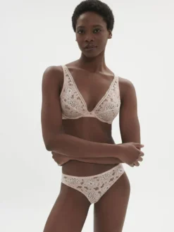 sujetador escotado Simone Perele Festive con aros 1E1350 Rose Ballet