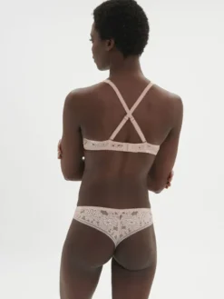 sujetador escotado Simone Perele Festive con aros 1E1350 Rose Ballet