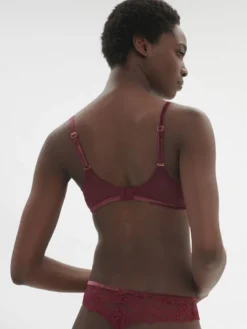 Sujetador Simone Perele Scenario escotado con aros 1E3319 Rojo Espinela