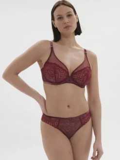 Sujetador Simone Perele Scenario escotado con aros 1E3319 Rojo Espinela