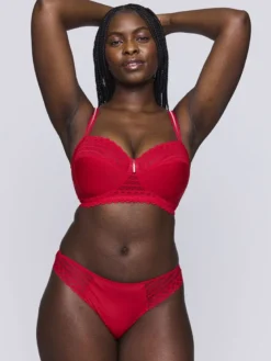 Tanga PrimaDonna Twist East End 0641930 True Red